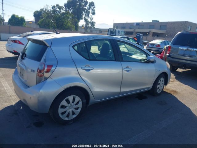 JTDKDTB38E1566284 Toyota Prius C One