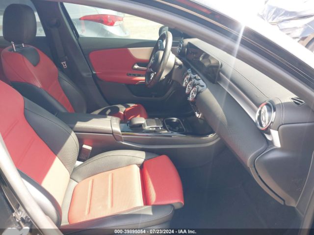 W1K3G4EB6MJ270592 Mercedes-Benz A 220