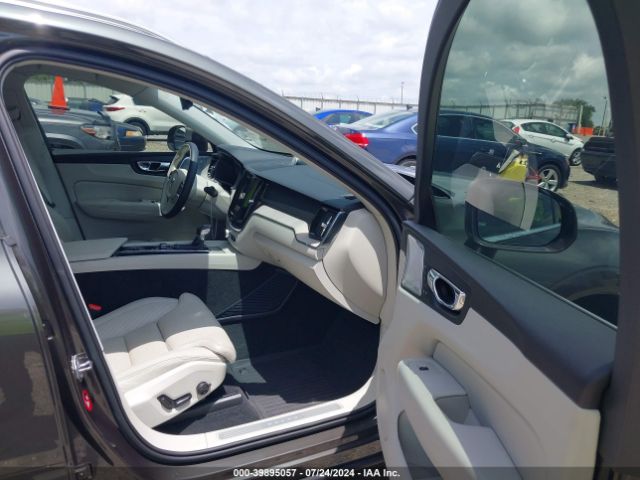 YV4A22RL0J1002394 Volvo Xc60 T6 Inscription