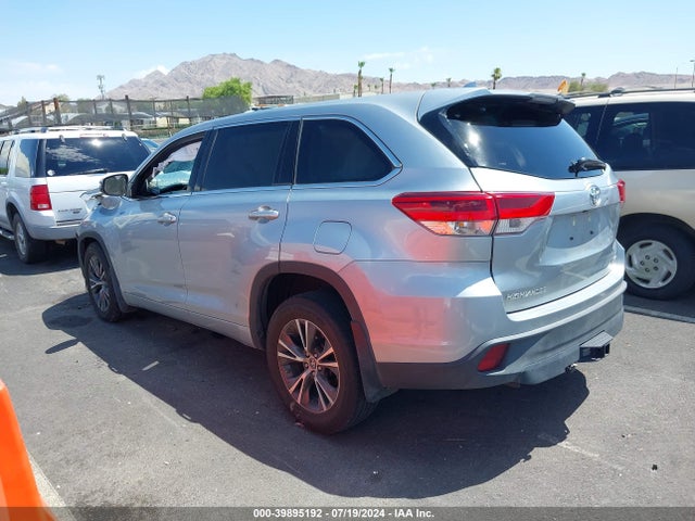 Toyota Highlander Le Plus 2017 5TDBZRFH0HS406045 Image 3