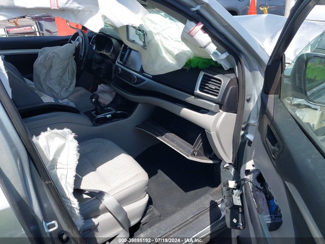 Toyota Highlander Le Plus 2017 5TDBZRFH0HS406045 Image 5