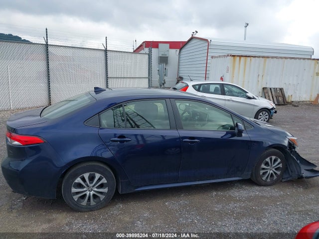 Toyota Corolla Hybrid Le 2021 JTDEAMDE9MJ023468 Image 14