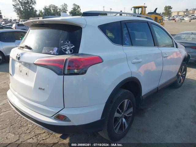 Toyota Rav4 Xle 2017 JTMWFREV1HJ111874 Image 4