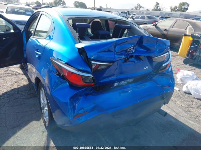 3MYDLBZV9GY104832 Scion IA