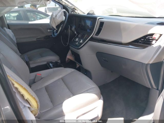 5TDYK3DC0GS705925 Toyota Sienna Xle 8 Passenger