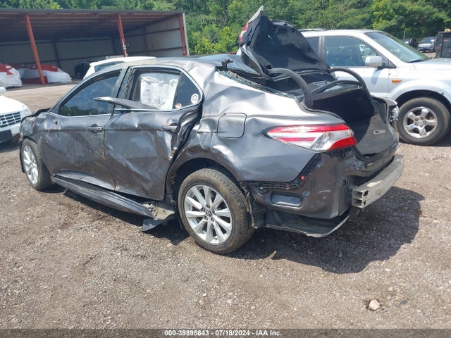Toyota CAMRY LE 2018 4T1B11HKXJU078826 Image 3