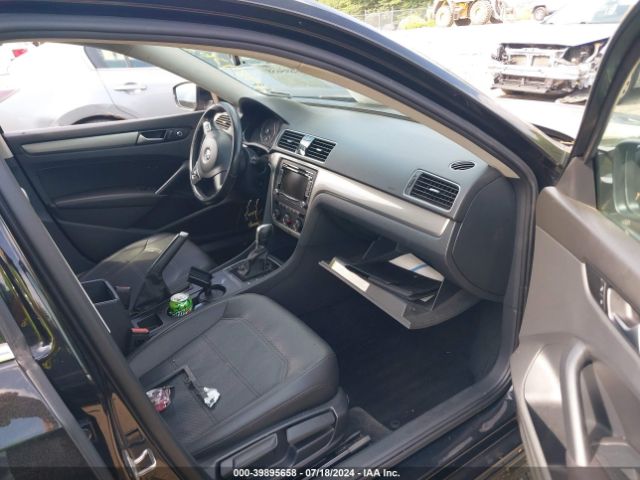 1VWAT7A36FC106115 Volkswagen Passat 1.8t Limited Edition