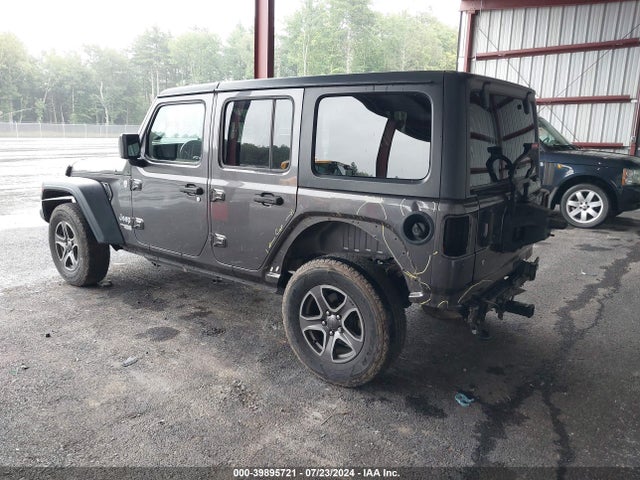 1C4HJXDG0JW115275 Jeep Wrangler Unlimited Sport S 4x4