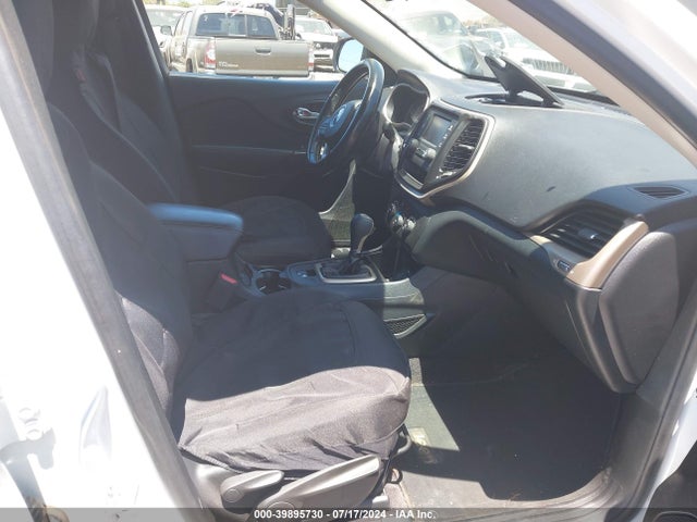 1C4PJLABXGW324643 Jeep Cherokee Altitude