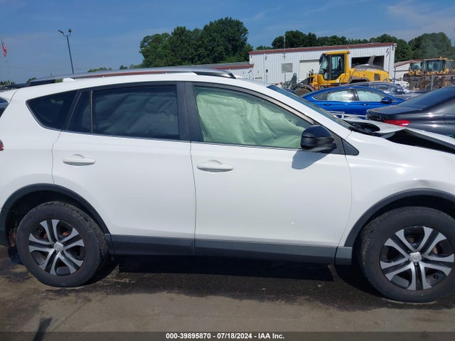 Toyota RAV4 LE 2016 JTMBFREV3GJ074968 Image 13