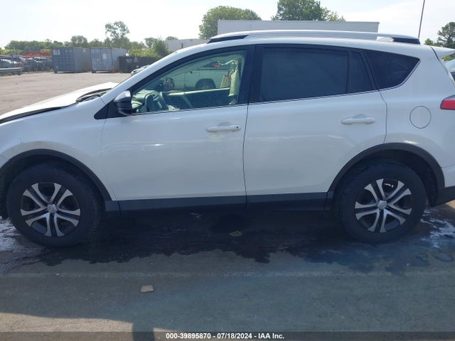 Toyota RAV4 LE 2016 JTMBFREV3GJ074968 Image 14