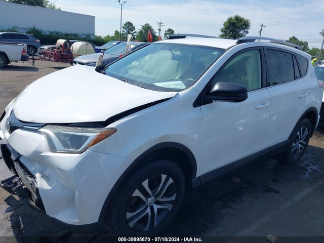 Toyota RAV4 LE 2016 JTMBFREV3GJ074968 Image 2