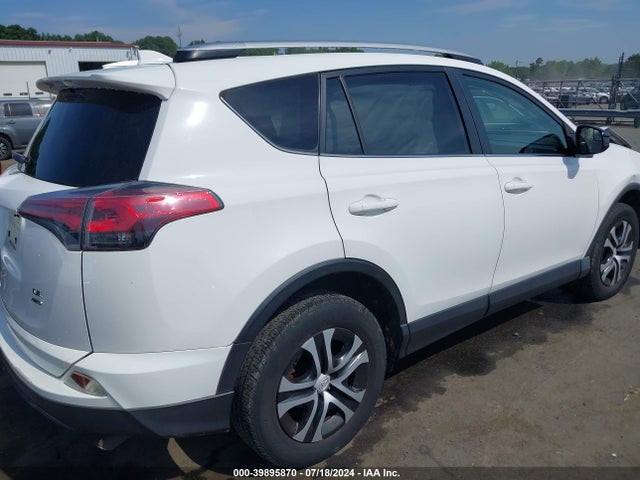 Toyota RAV4 LE 2016 JTMBFREV3GJ074968 Image 4