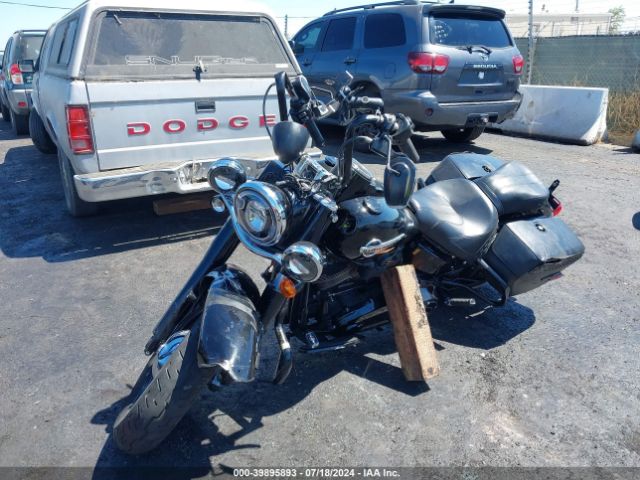 2018 HARLEY-DAVIDSON FLHCS 1HD1YBK31JC015993 Photo 1