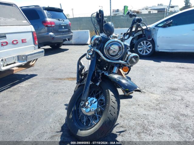 2018 HARLEY-DAVIDSON FLHCS 1HD1YBK31JC015993 Photo 4