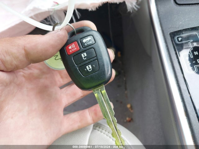 Toyota CAMRY XLE 2016 4T4BF1FK8GR573979 Image 11