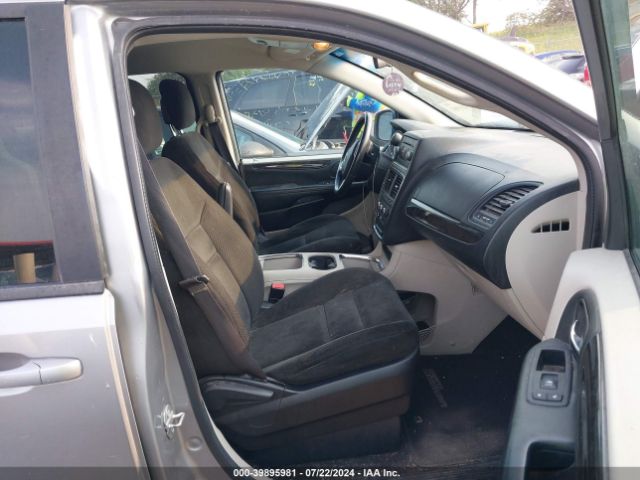 2C4RDGCG3GR321897 Dodge Grand Caravan Sxt