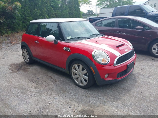 2007 MINI COOPER S WMWMF73597TL92949 Photo 0