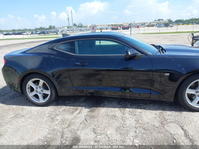 Chevrolet Camaro 1lt 2017 1G1FB1RXXH0131192 Image 13