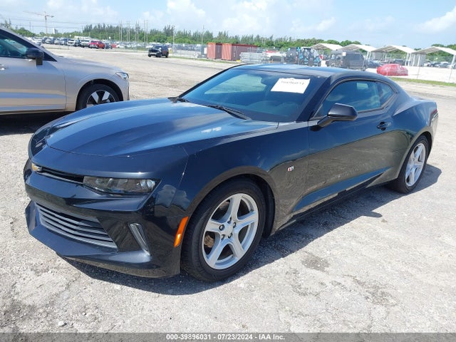 Chevrolet Camaro 1lt 2017 1G1FB1RXXH0131192 Image 2