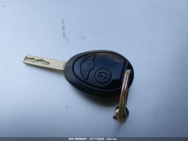 2003 MINI COOPER S WMWRE33443TD66846 Photo 10