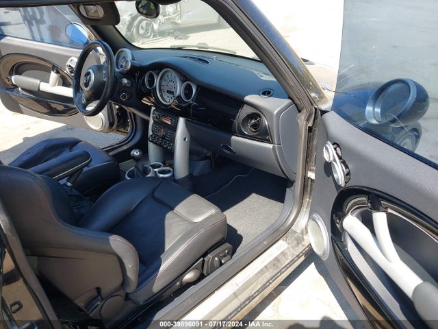 2003 MINI COOPER S WMWRE33443TD66846 Photo 4