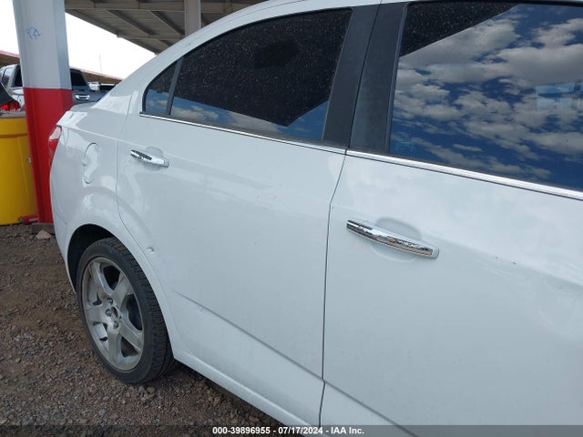 Chevrolet Sonic Ltz Auto 2015 1G1JE5SB2F4118921 Image 6