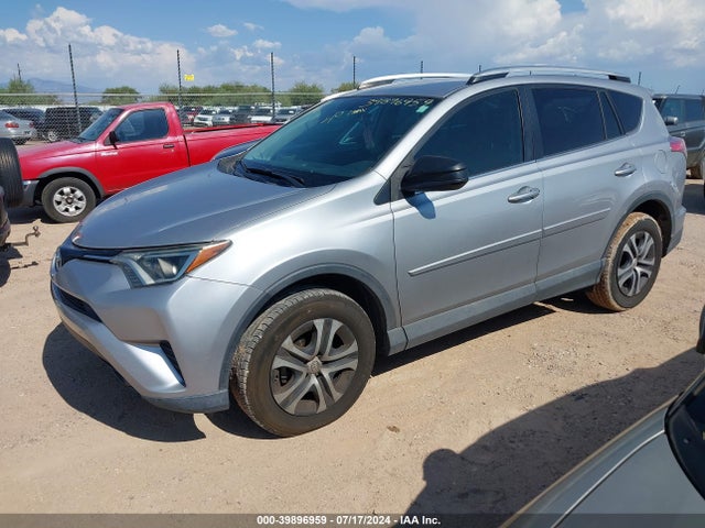 Toyota RAV4 LE 2016 2T3BFREV3GW456399 Image 2