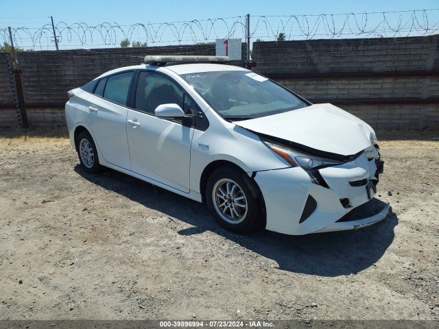 Toyota Prius Two 2017 JTDKBRFU1H3035450 Image 1