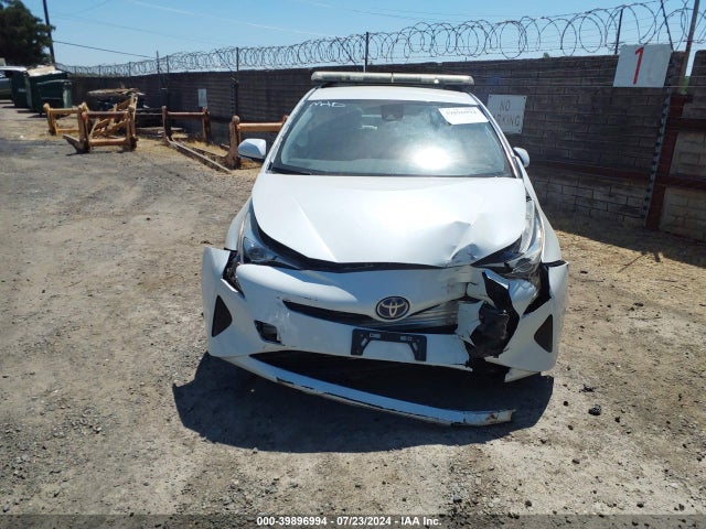 Toyota Prius Two 2017 JTDKBRFU1H3035450 Image 12