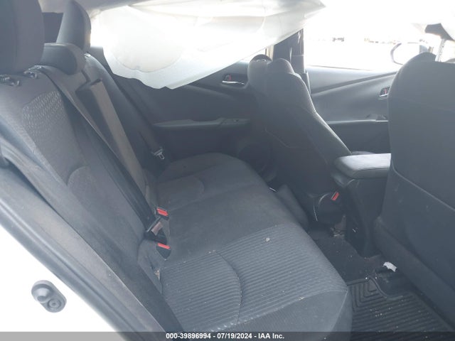 Toyota Prius Two 2017 JTDKBRFU1H3035450 Image 8