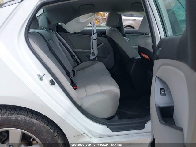 KIA Optima Lx 2015 5XXGM4A73FG377564 Image 8