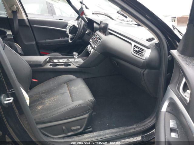 KMTG34TA8NU086516 Genesis G70 2.0t Rwd