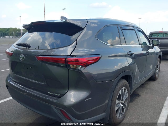 Toyota Highlander Xle 2022 5TDGZRBH5NS559818 Image 4
