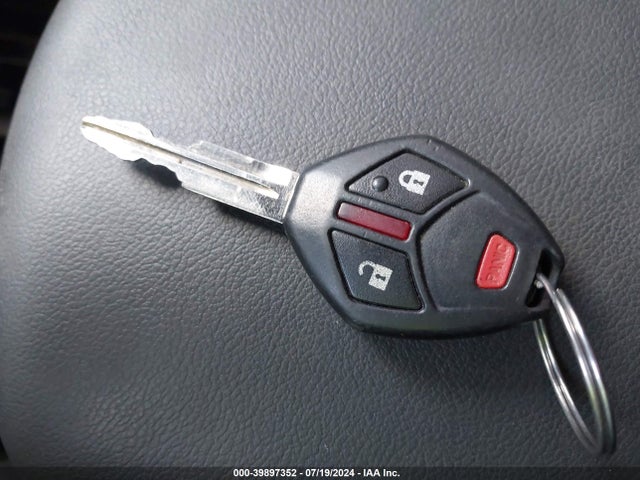 4A4AR3AUXFE041026 Mitsubishi Outlander Sport Es