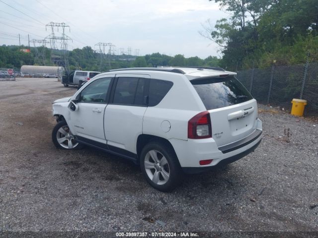 1C4NJDEB5GD588114 Jeep Compass Latitude