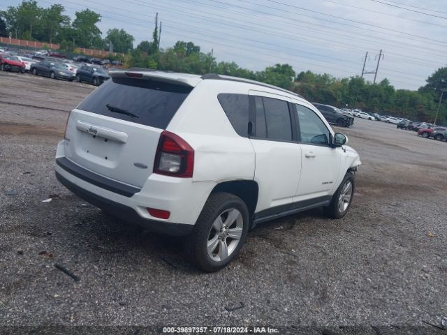1C4NJDEB5GD588114 Jeep Compass Latitude