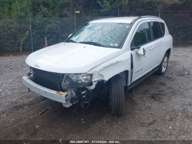 1C4NJDEB5GD588114 Jeep Compass Latitude