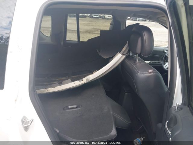 1C4NJDEB5GD588114 Jeep Compass Latitude