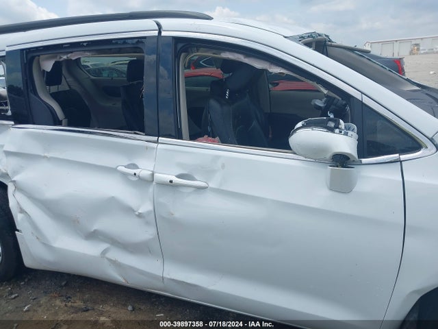 Chrysler Pacifica Touring L 2022 2C4RC1BG1NR158620 Image 15