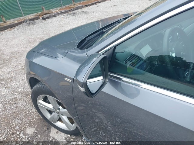 1VWAT7A38EC038964 Volkswagen Passat 1.8t Wolfsburg Edition