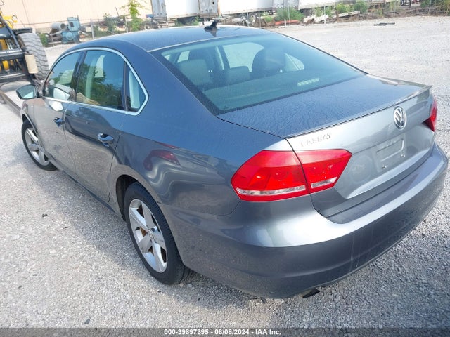1VWAT7A38EC038964 Volkswagen Passat 1.8t Wolfsburg Edition