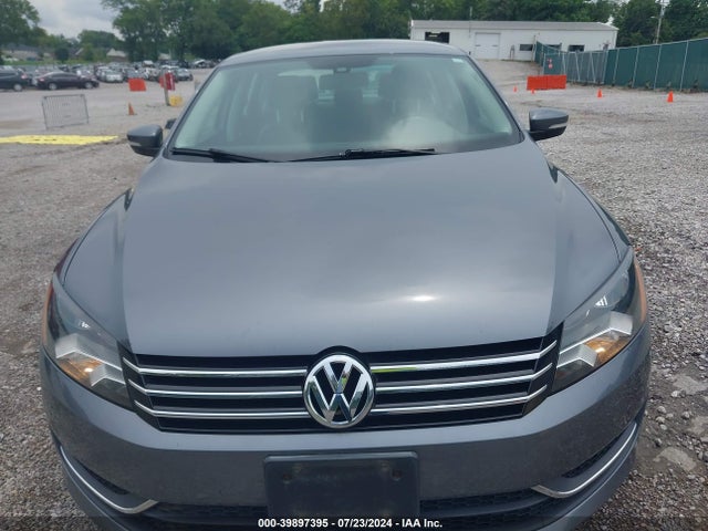 1VWAT7A38EC038964 Volkswagen Passat 1.8t Wolfsburg Edition