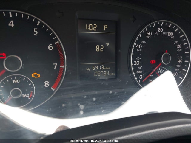 1VWAT7A38EC038964 Volkswagen Passat 1.8t Wolfsburg Edition
