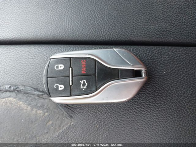 ZN661XUA8HX225805 Maserati Levante