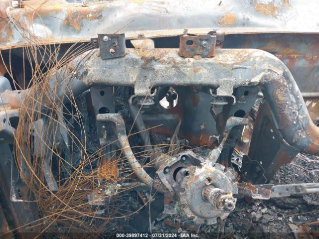 3GCUKREC6JG569113 Chevrolet Silverado 1500 2lt