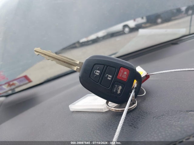 Toyota COROLLA LE 2016 2T1BURHE0GC560828 Image 11