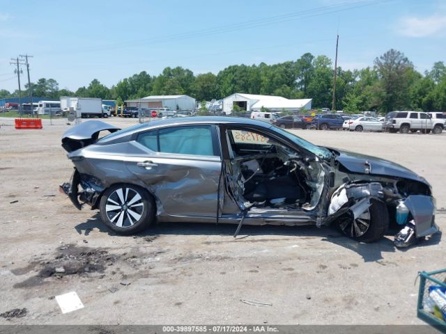 1N4BL4DV0NN317208 Nissan Altima Sv Fwd