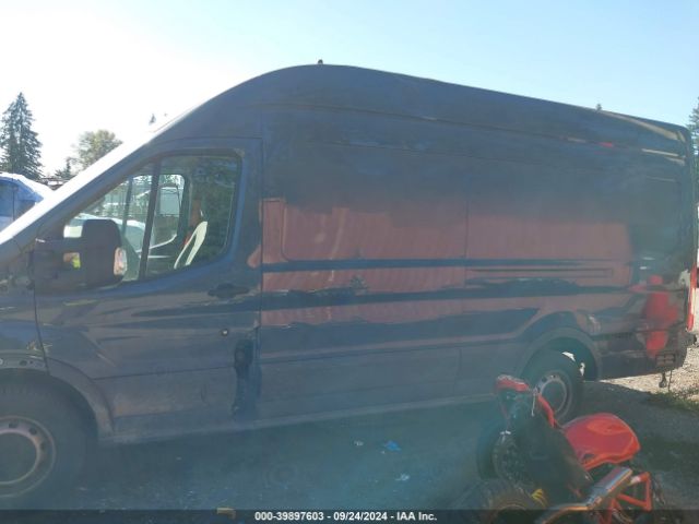 1FTBR3X82NKA15333 Ford Transit-250 Cargo Van