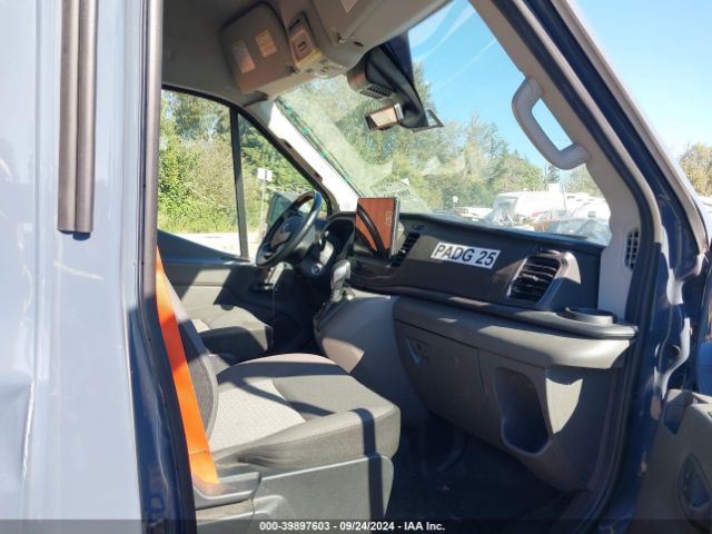 1FTBR3X82NKA15333 Ford Transit-250 Cargo Van